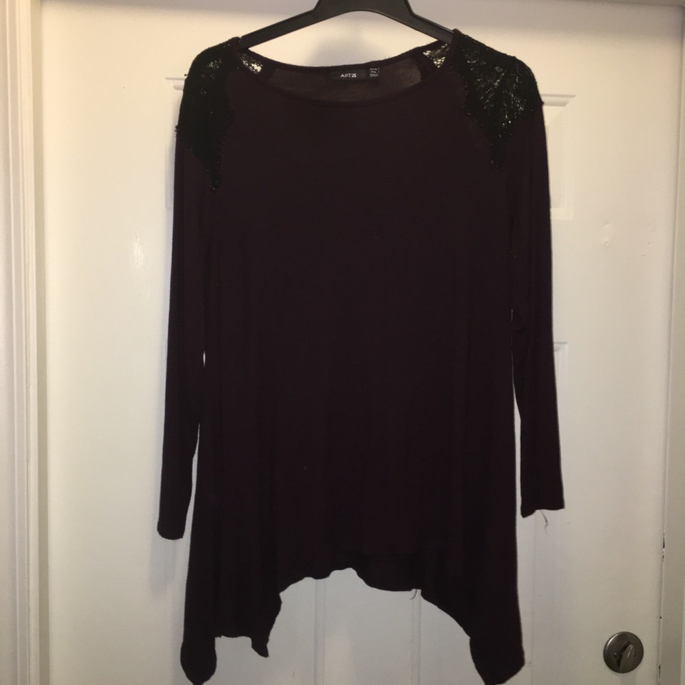 Women’s boutique style tunic